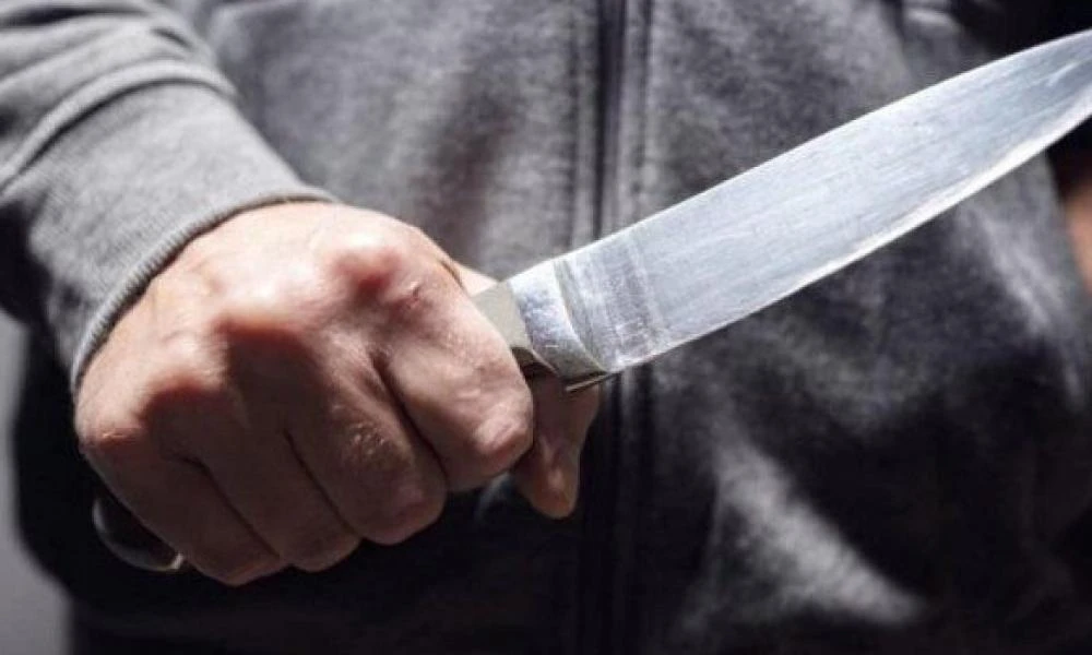 Συμμορία 13χρονων λήστευε με την απειλή μαχαιριού ανήλικους στη Νέα Σμύρνη – Συλλήψεις και διώξεις